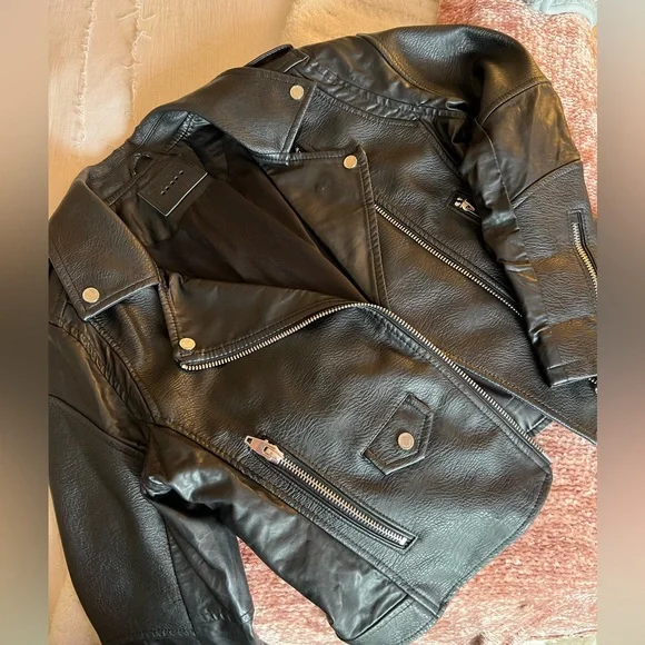 BlankNYC FAUX LEATHER Jacket with silver hardware size L - Picture 5 of 9